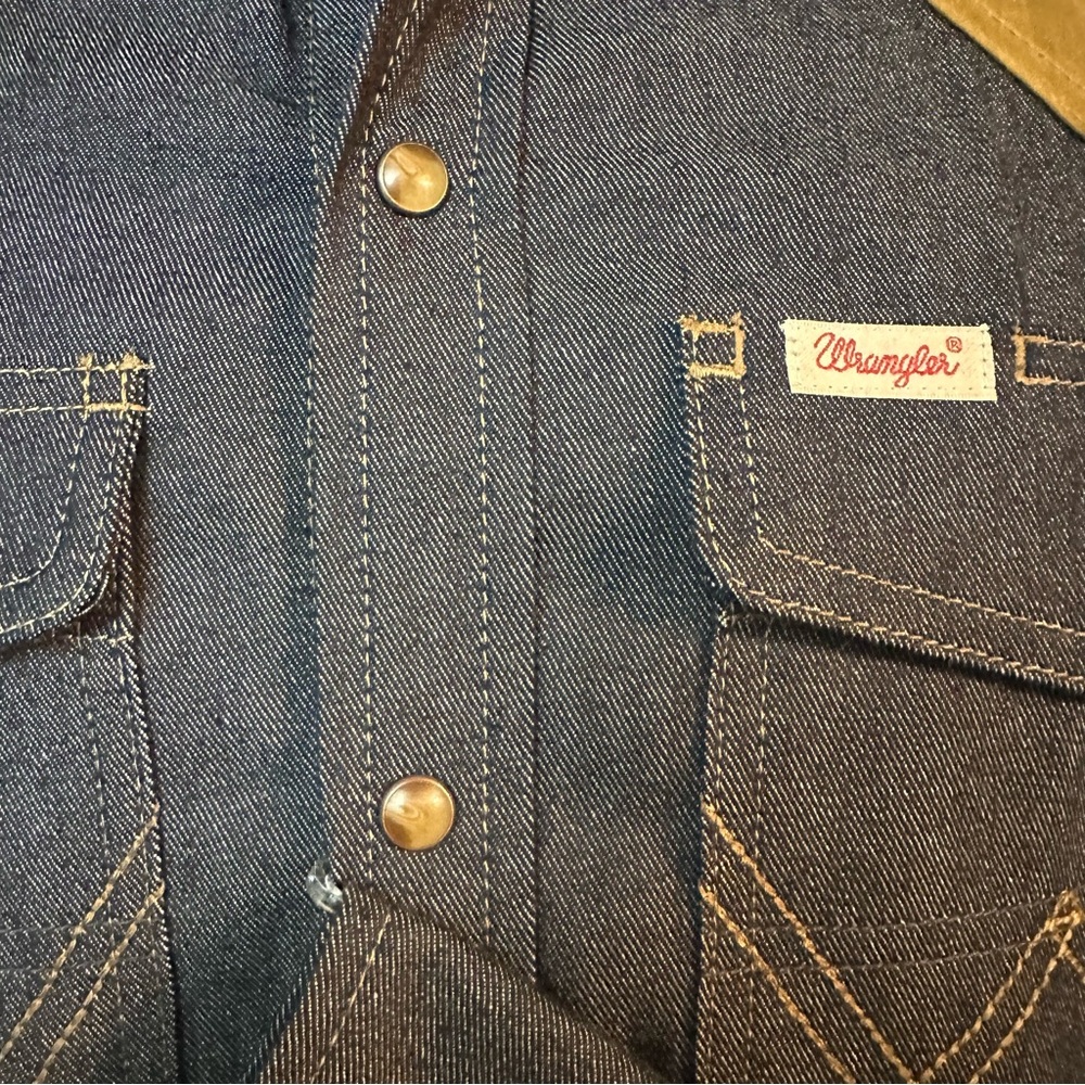 WRANGLER / FILSON Size LARGE The Adventure Shirt - Picture 3 of 11
